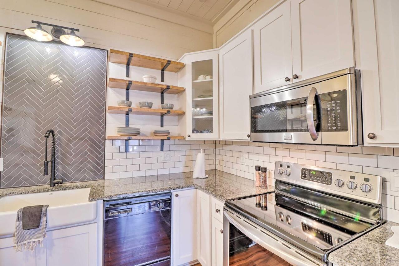 Historic Mountain Home Haven With Large Yard! エクステリア 写真